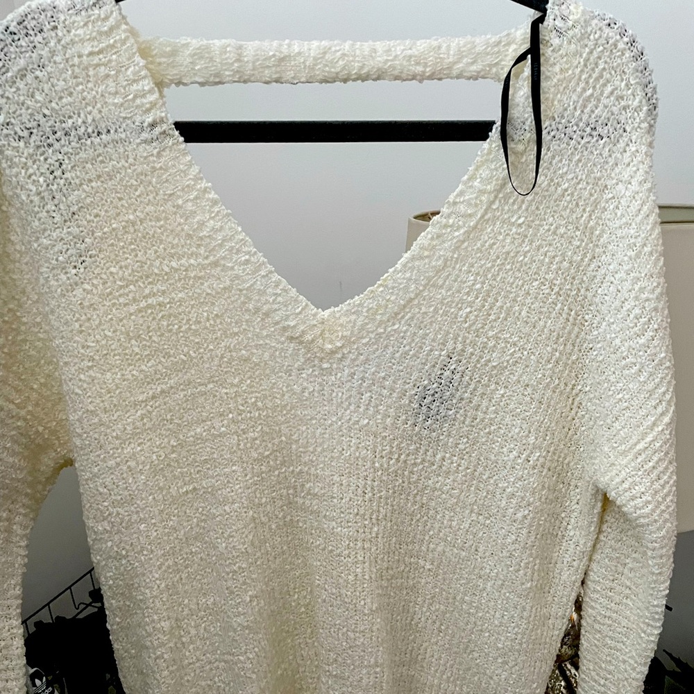 White forever 21 sweater